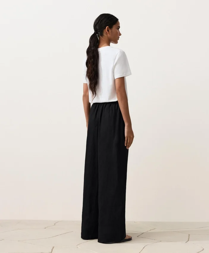 100% linnen broek met rechte pijpen 100% linnen broek met rechte pijpen