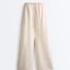100% linnen broek met rechte pijpen 100% linnen broek met rechte pijpen