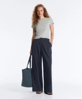 Breed uitlopende broek van katoenpiqué met krijtstreep