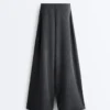Broek met asymmetrische strepen van modal