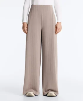 Gestreepte broek met wijde pijpen en Soft Touch modal Gestreepte broek met wijde pijpen en Soft Touch modal