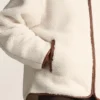 Imitatie-lammy coats-jas met capuchon Imitatie-lammy coats-jas met capuchon