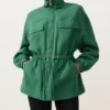 Jas met gerimpelde taille van een mix van lyocell en 24% linnen Jas met gerimpelde taille van een mix van lyocell en 24% linnen
