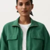 Jas met gerimpelde taille van een mix van lyocell en 24% linnen Jas met gerimpelde taille van een mix van lyocell en 24% linnen