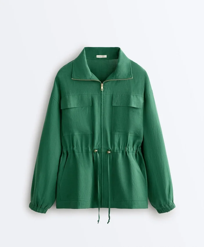 Jas met gerimpelde taille van een mix van lyocell en 24% linnen Jas met gerimpelde taille van een mix van lyocell en 24% linnen