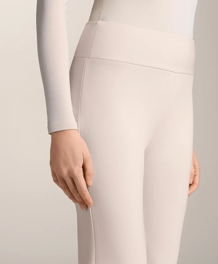 Naadloze bootcut-broek met hoge taille en superwarme voering Naadloze bootcut-broek met hoge taille en superwarme voering