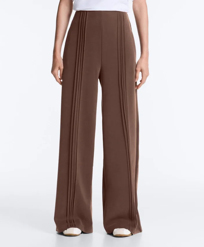 Rechte broek met Soft Touch modal en biezen Rechte broek met Soft Touch modal en biezen