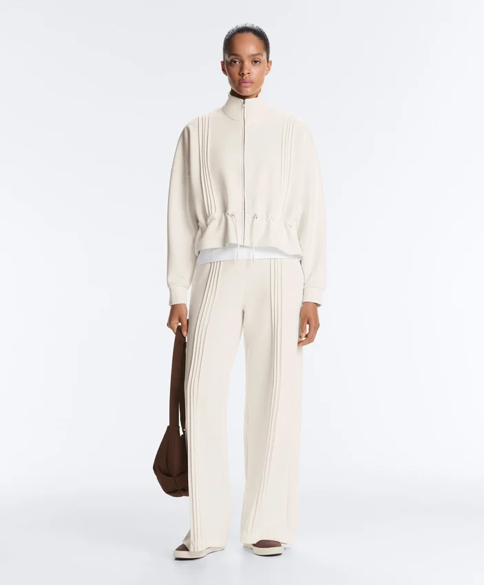 Rechte broek met Soft Touch modal en biezen Rechte broek met Soft Touch modal en biezen