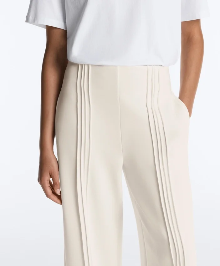 Rechte broek met Soft Touch modal en biezen Rechte broek met Soft Touch modal en biezen