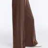 Rechte broek met Soft Touch modal en biezen Rechte broek met Soft Touch modal en biezen