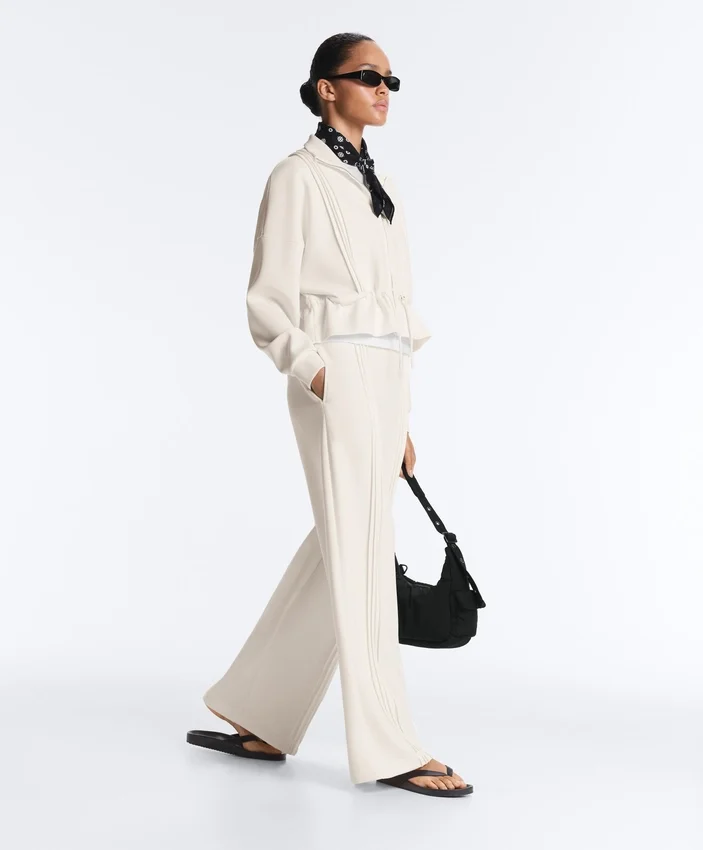 Rechte broek met Soft Touch modal en biezen Rechte broek met Soft Touch modal en biezen