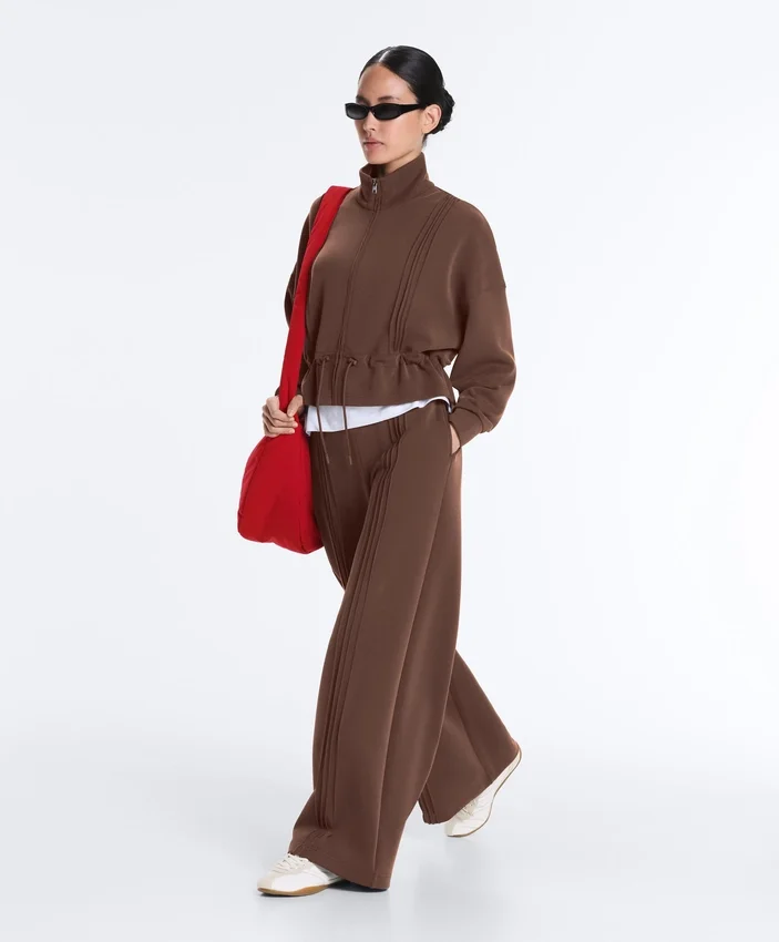 Rechte broek met Soft Touch modal en biezen Rechte broek met Soft Touch modal en biezen