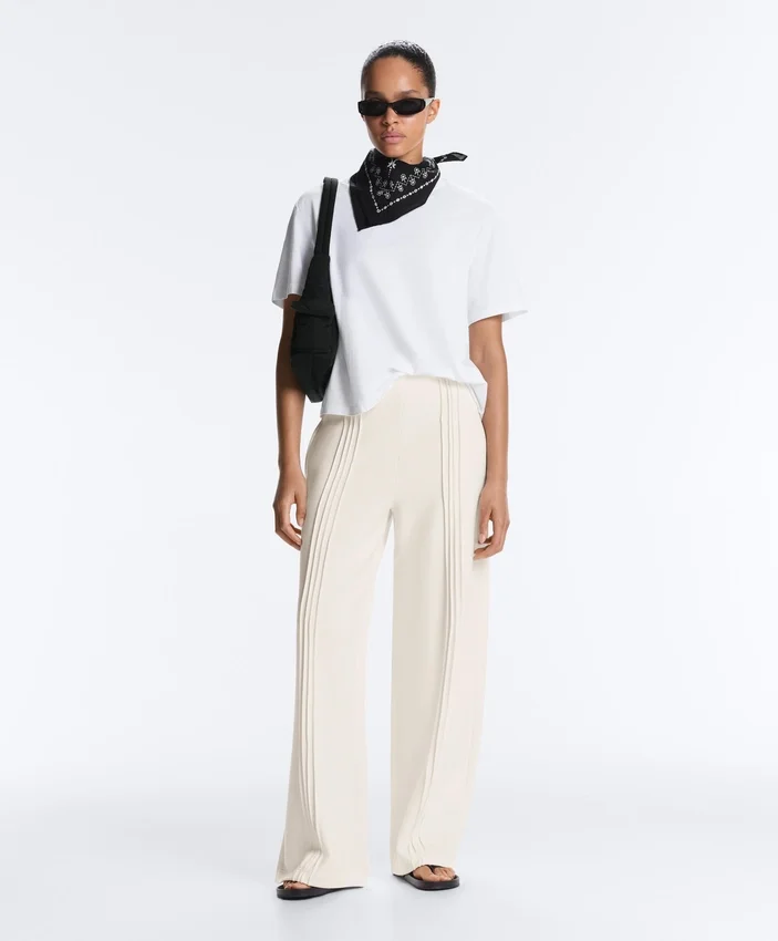 Rechte broek met Soft Touch modal en biezen Rechte broek met Soft Touch modal en biezen