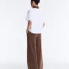 Rechte broek met Soft Touch modal en biezen Rechte broek met Soft Touch modal en biezen