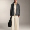 Rechte broek met ribboorden aan de zijkanten en Soft Touch modal Rechte broek met ribboorden aan de zijkanten en Soft Touch modal