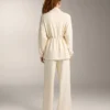 Rechte broek met ribboorden aan de zijkanten en Soft Touch modal Rechte broek met ribboorden aan de zijkanten en Soft Touch modal